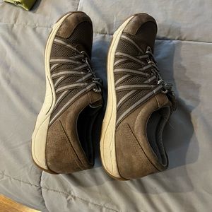 Dansko sneaker/casual shoes